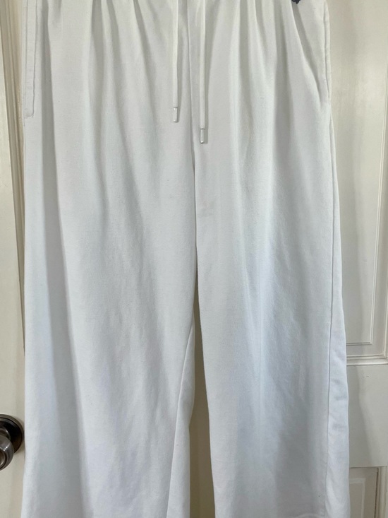 Cuffy's Pants - White Drawstring Cropped Lounge Pants